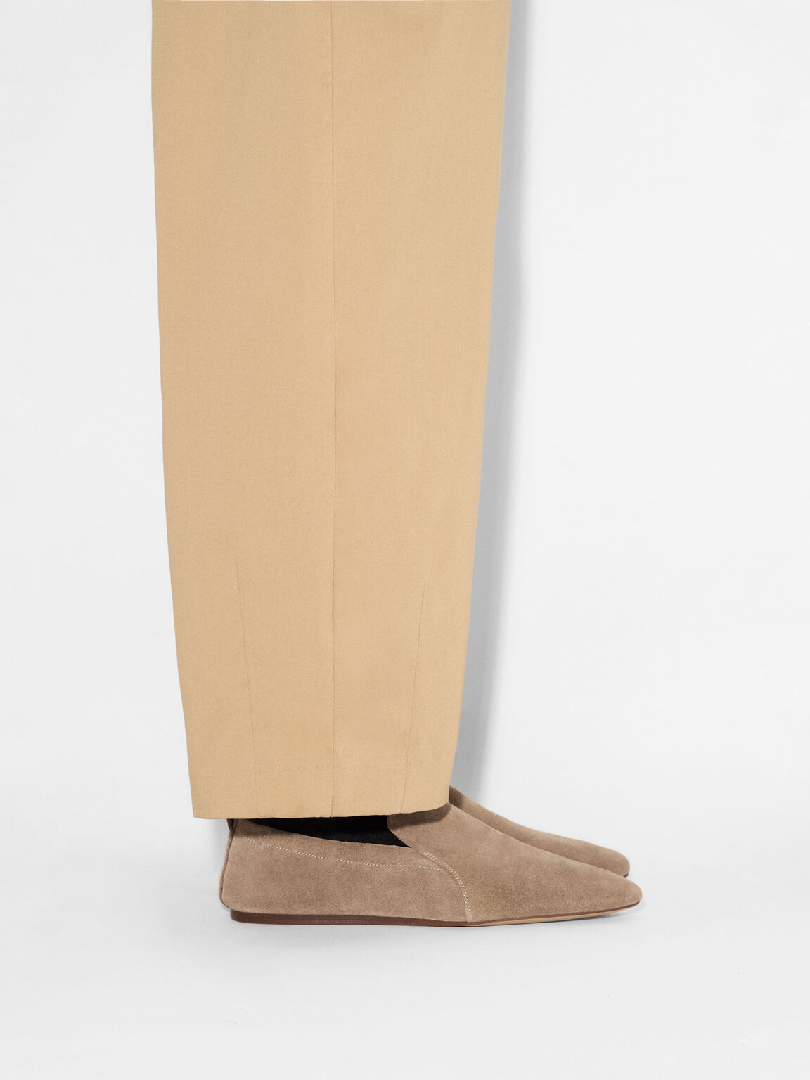 Sepatu Datar SlipOn Kulit Scrunch, , hi-res