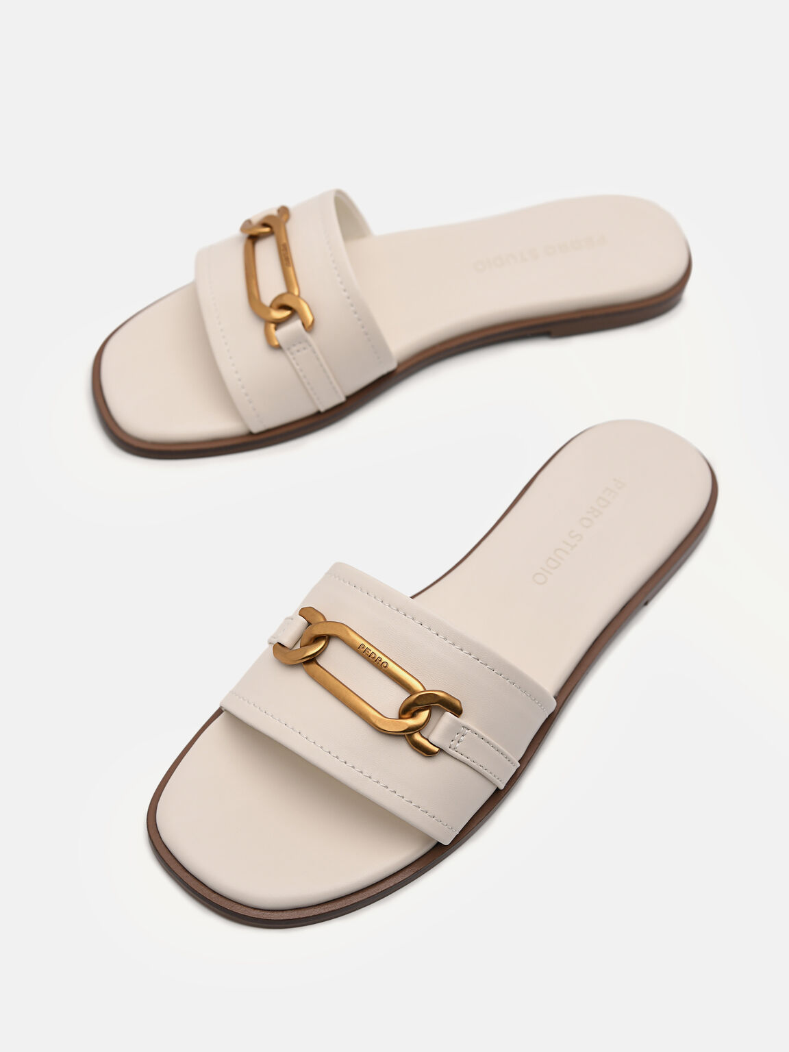 PEDRO Studio Jeanne Flats, 