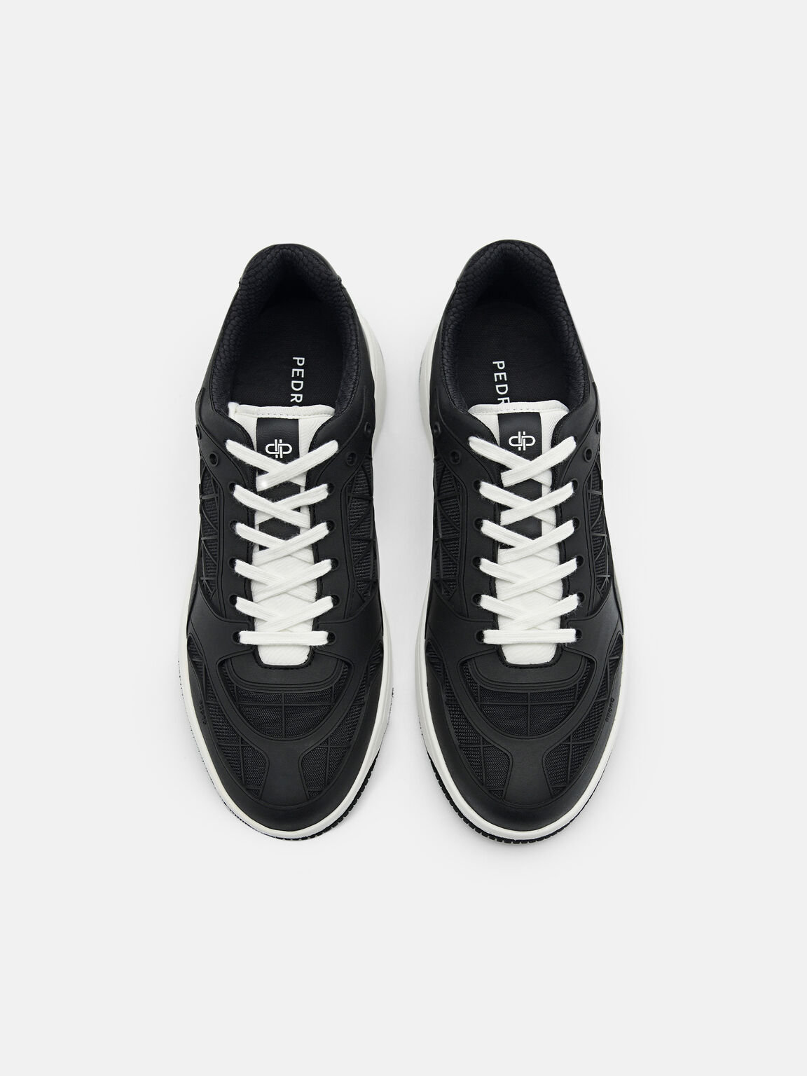 Sepatu Kets EOS Pria dalam Pixel, 