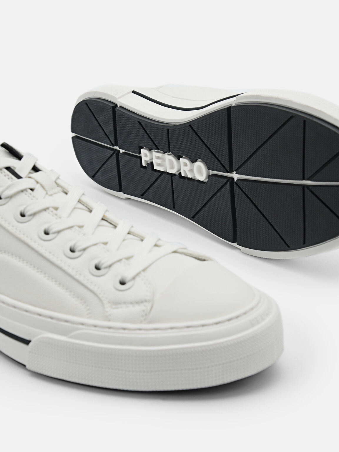 Strata Sneakers, 