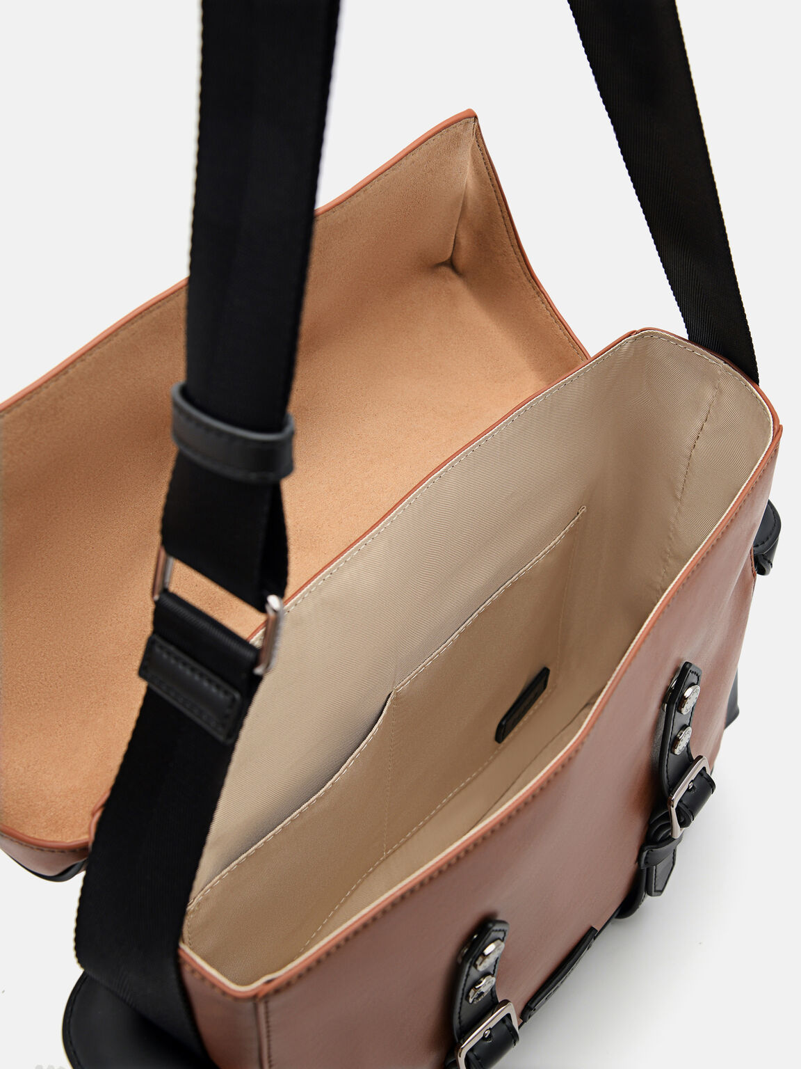 Tas Messenger Jones, 
