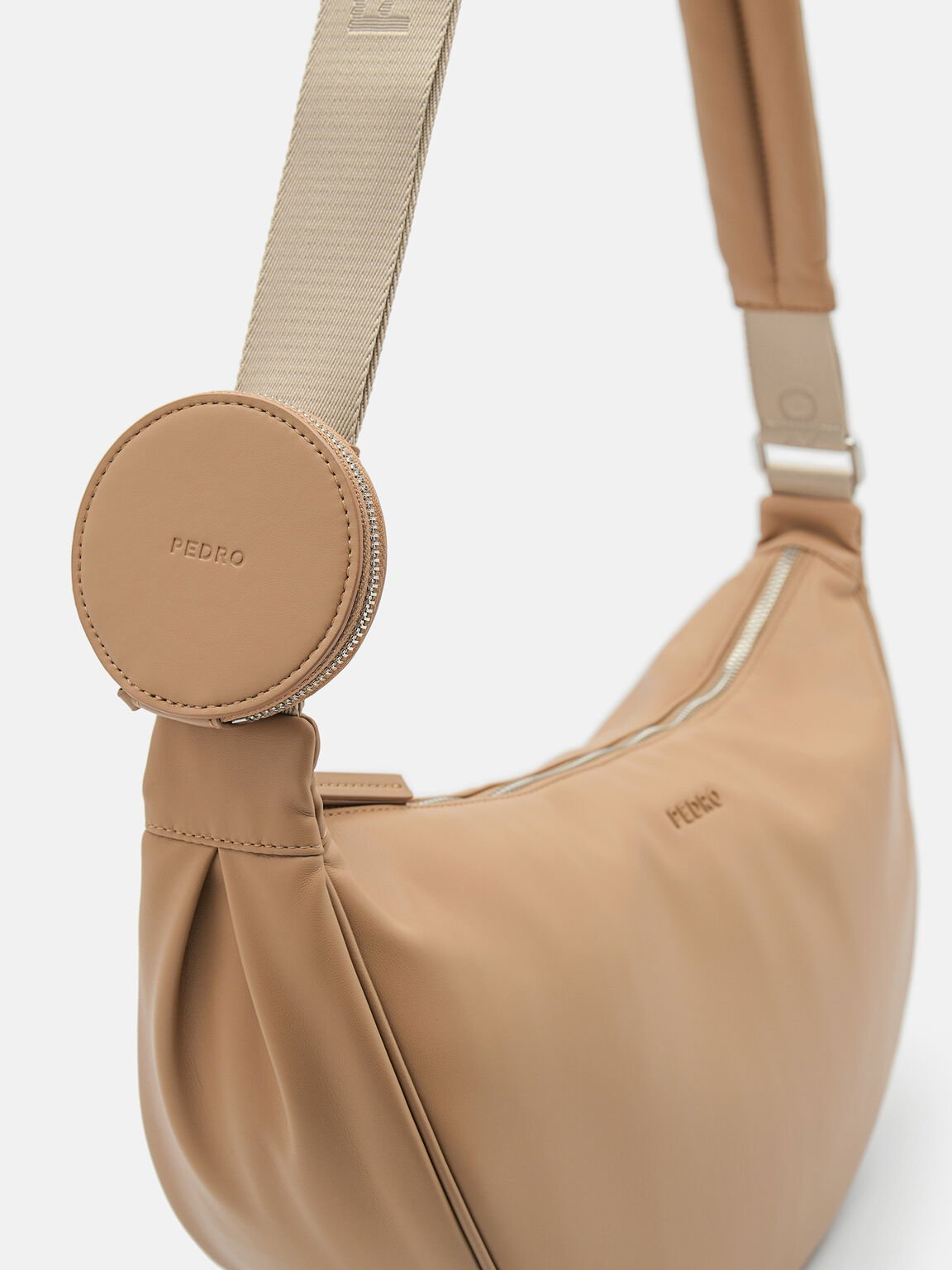 Tas Selempang Kurva, 