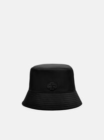 Hitam