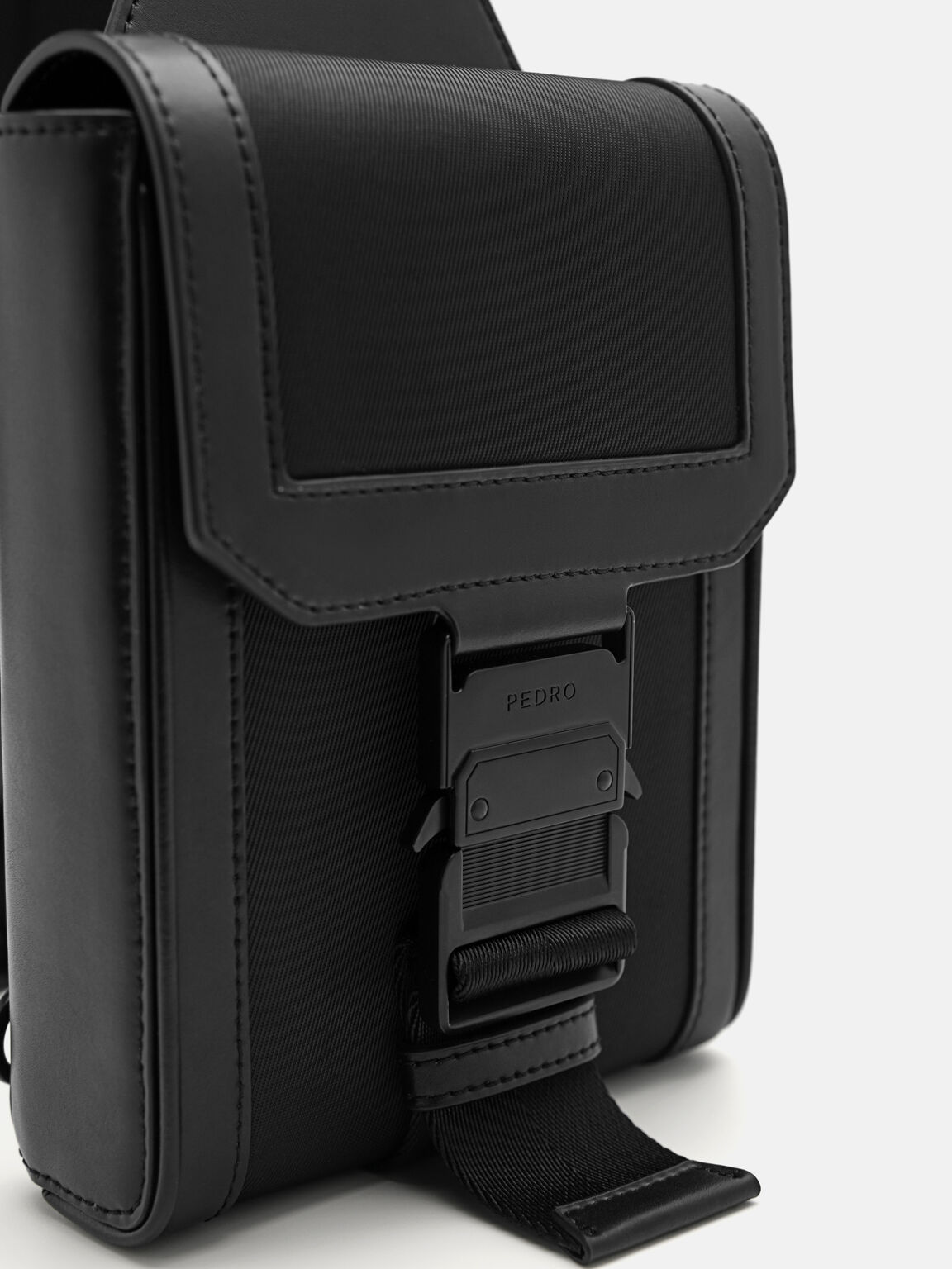 Track Sling Bag, Black