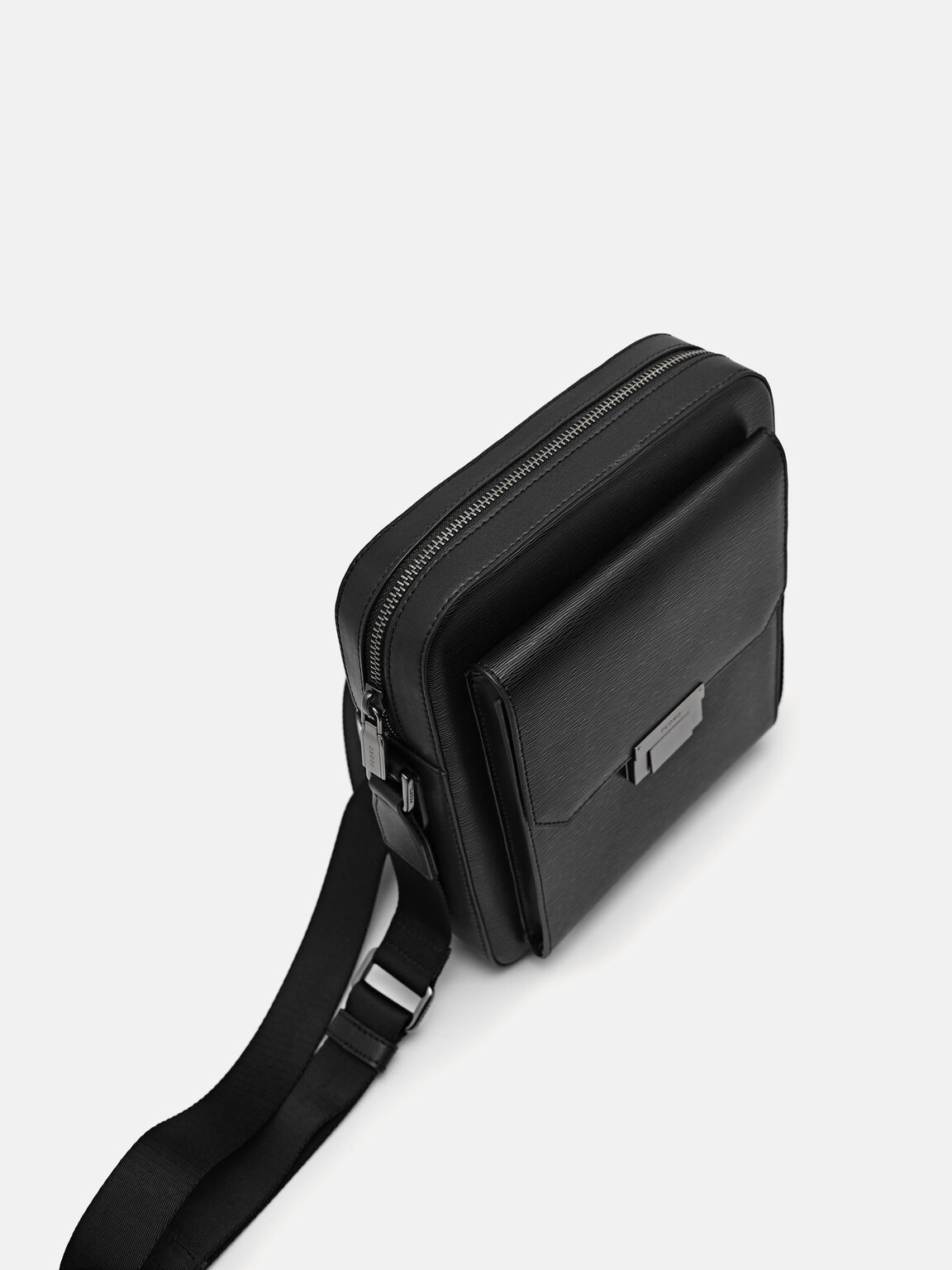 Tas Selempang Kulit Henry, 