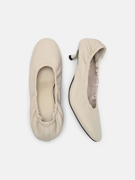 Sepatu Balerina Hak Kulit Gabrielle, , hi-res