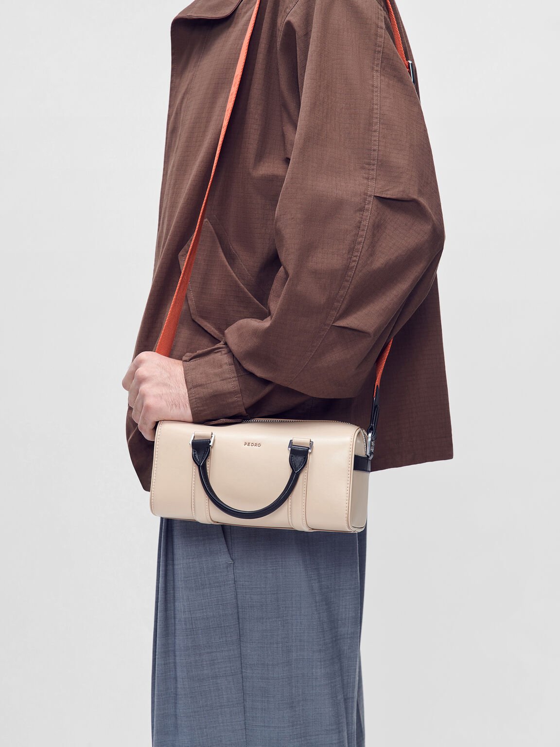 Tas Selempang Dane, 