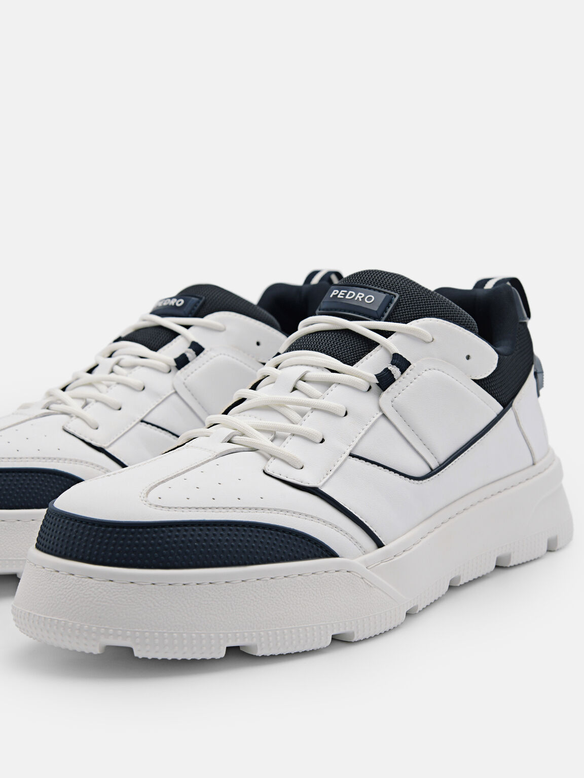 Sepatu Olahraga Pria Arc, 