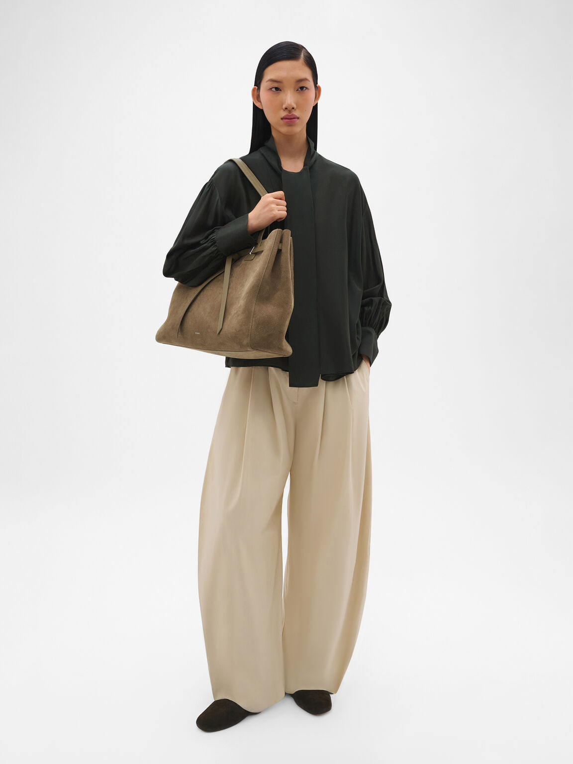 Tas Tote Suede Oversized Demi, 