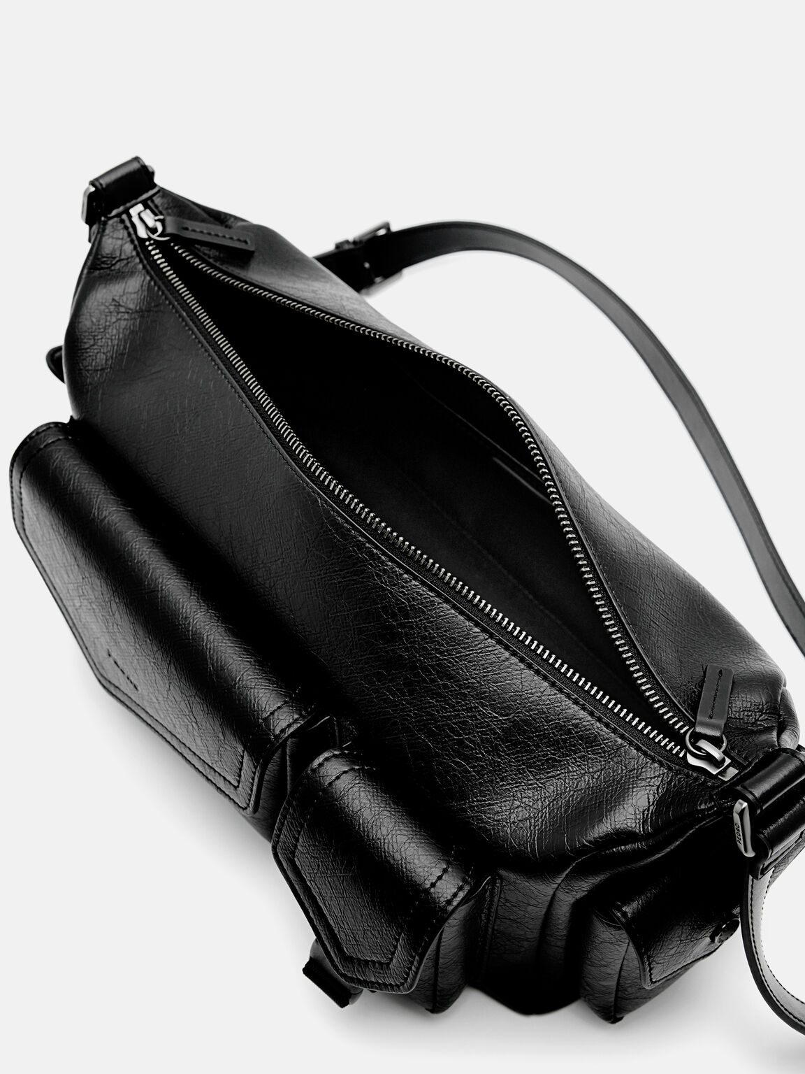 Tas Selempang Taper, 