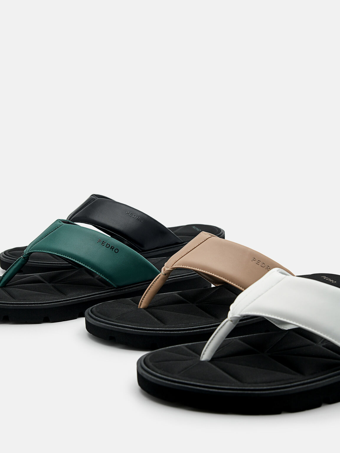 Sandal Thong dalam Pixel, 