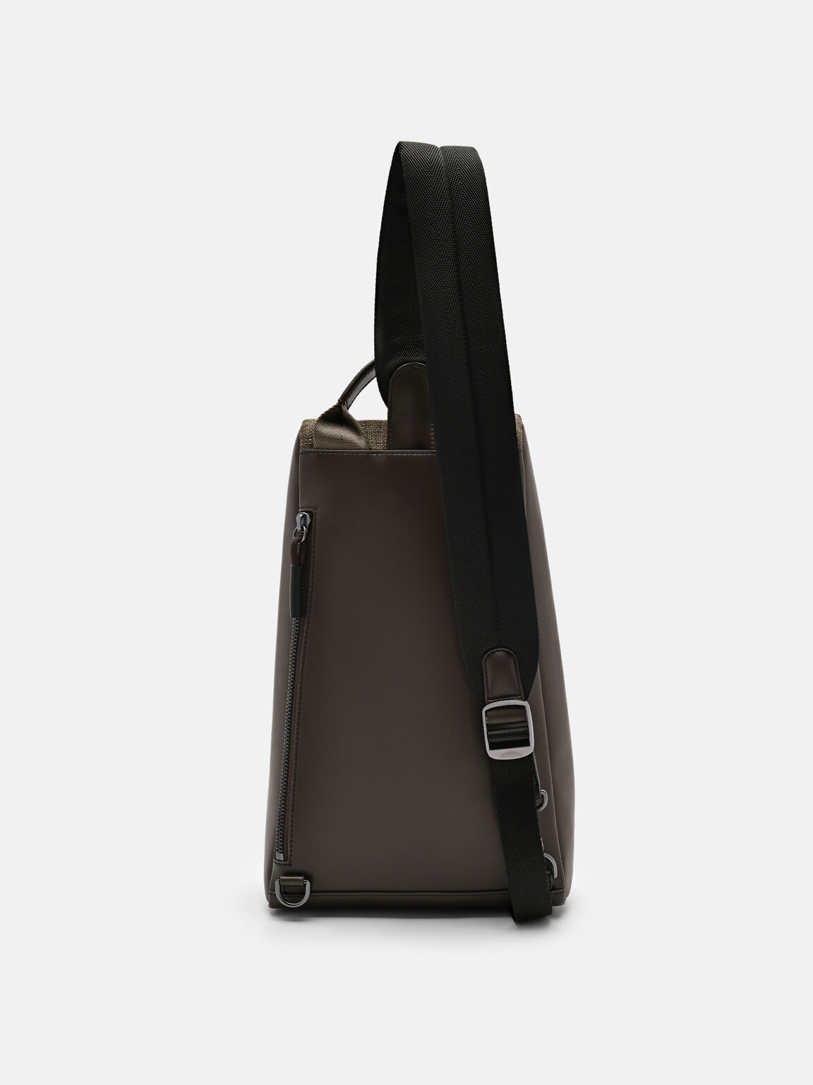 Pouch Selempang Bertekstur, 