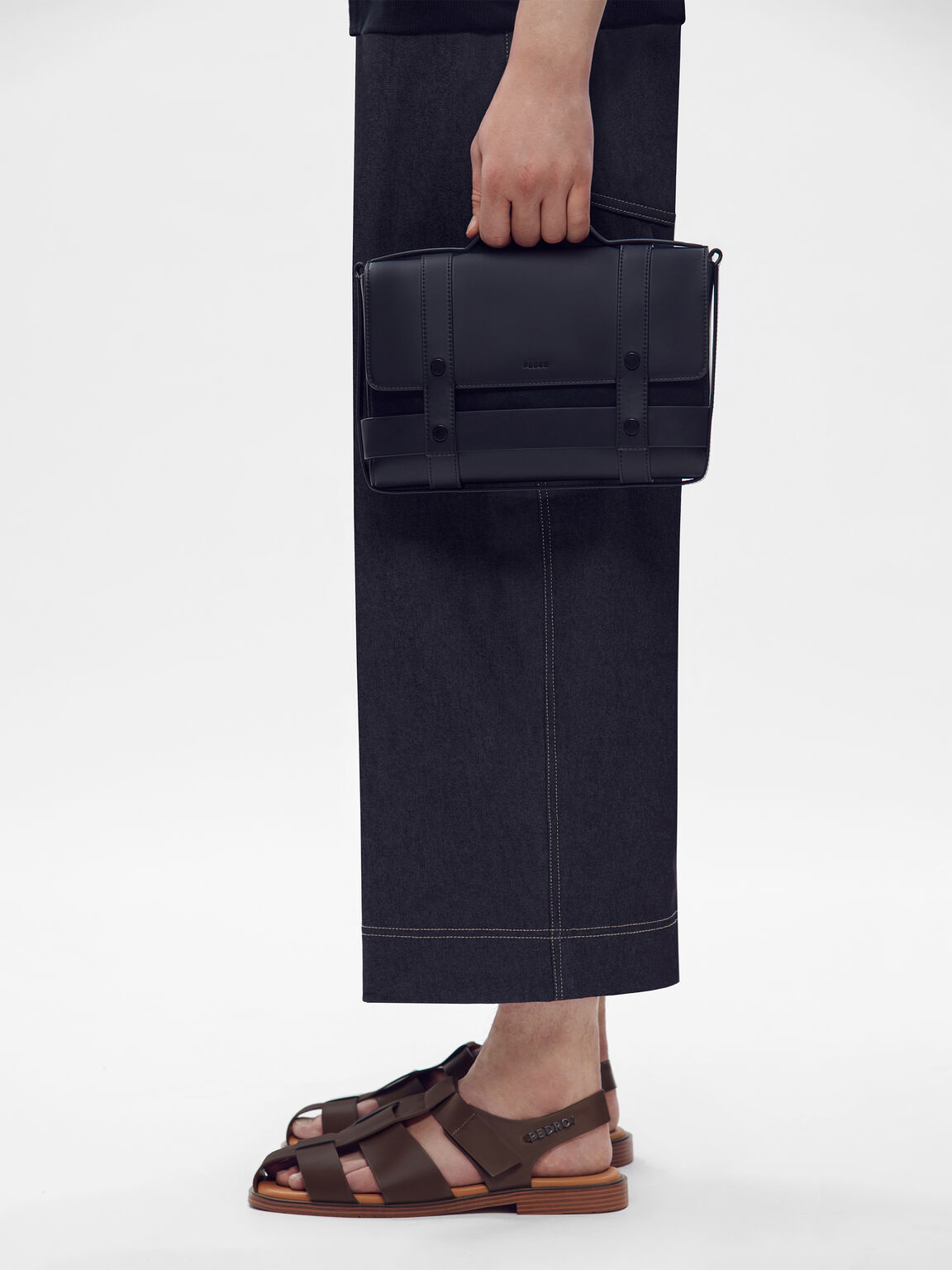 Connor Sling Bag, Black