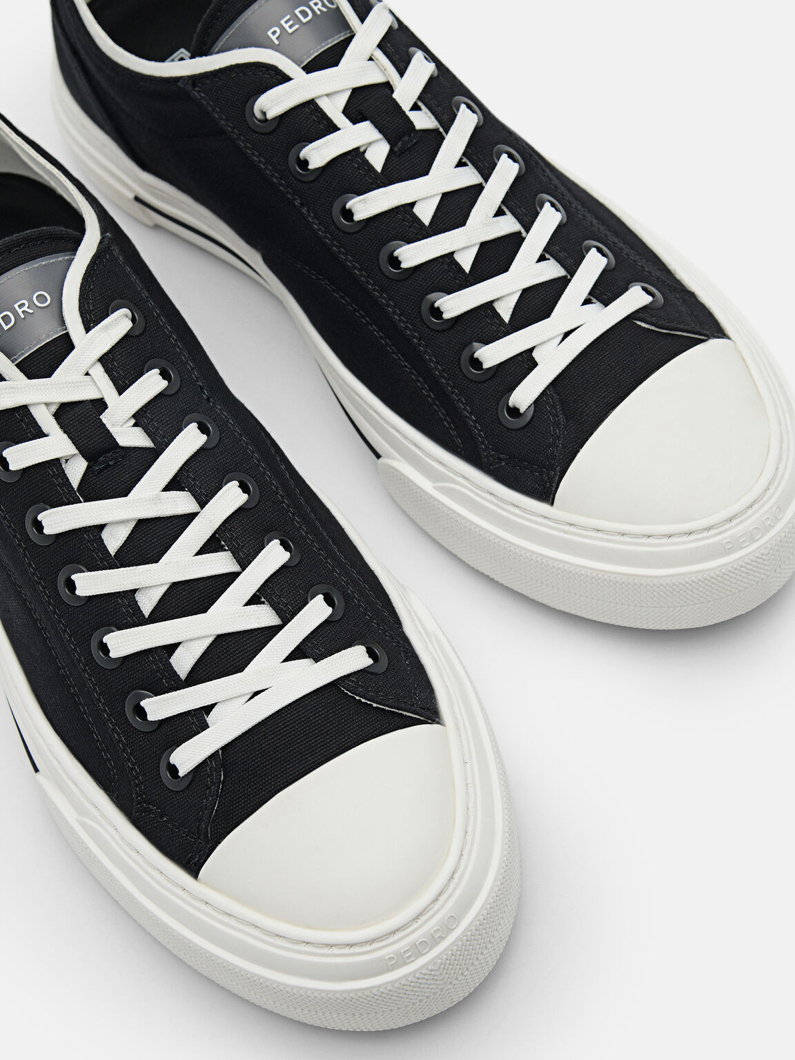 Strata Sneakers, 