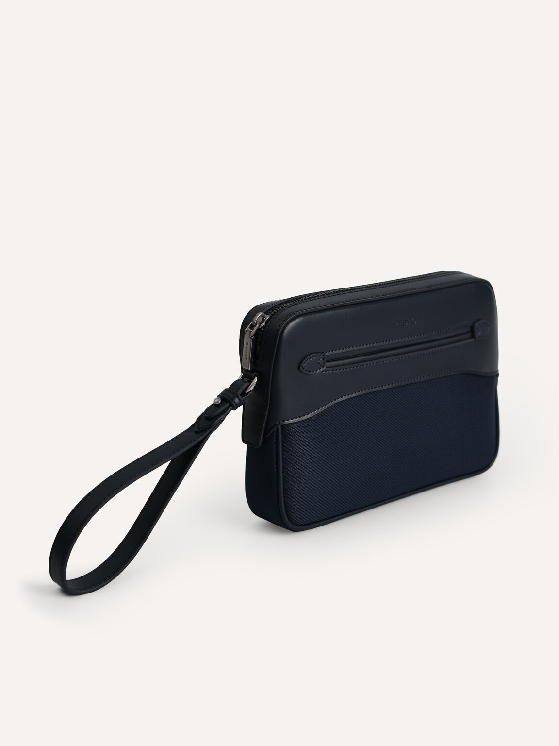 Clutch Kulit, 
