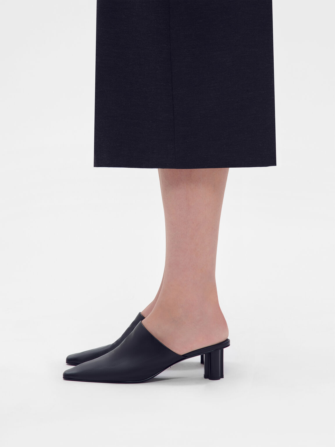 Sepatu Heels Kulit Mules, , hi-res