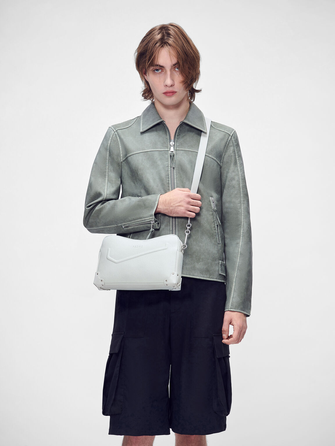 Tas Selempang Kulit Taper, 