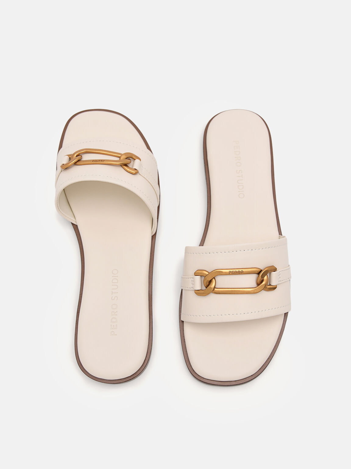 PEDRO Studio Jeanne Flats, 