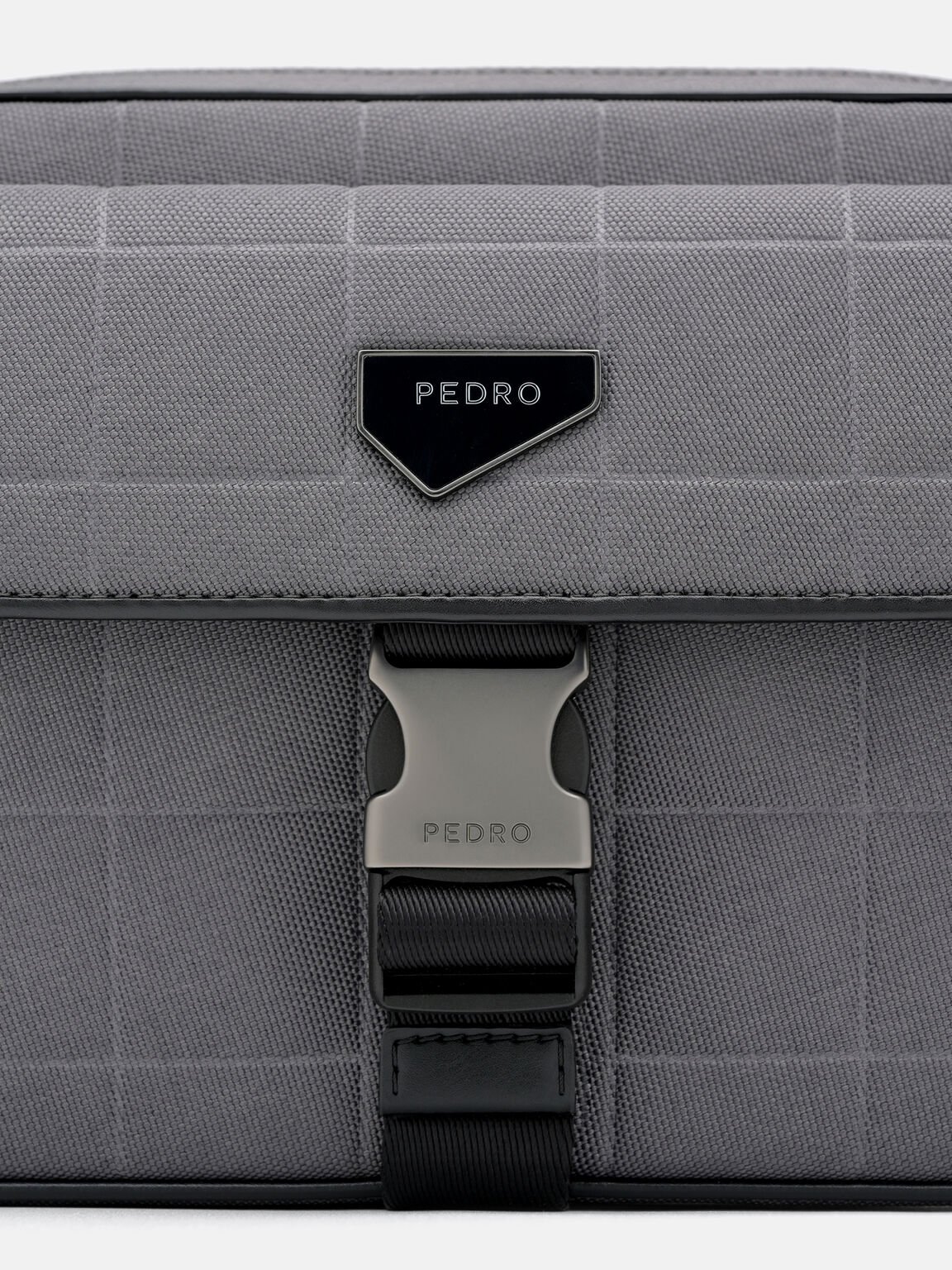 Tas Selempang Kompak Taper, , hi-res