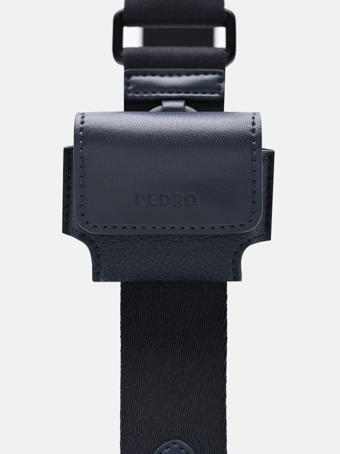 Tas Selempang Travis, 