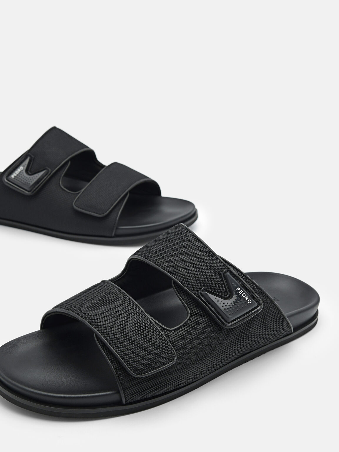 Sandal Geser Jaring, 