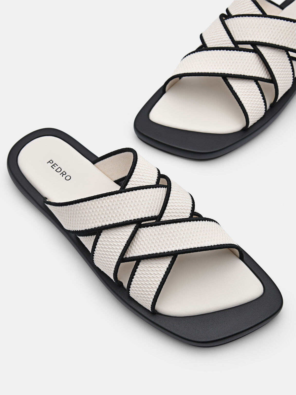 Sandal Flat Izzie, 