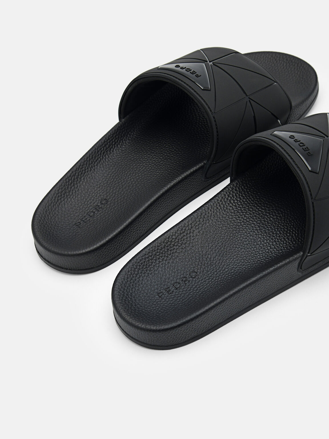Sandal Geser dalam Pixel, 
