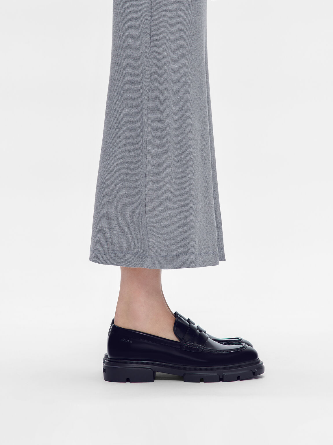 Sepatu Pantofel Kulit Ellis Wanita, 