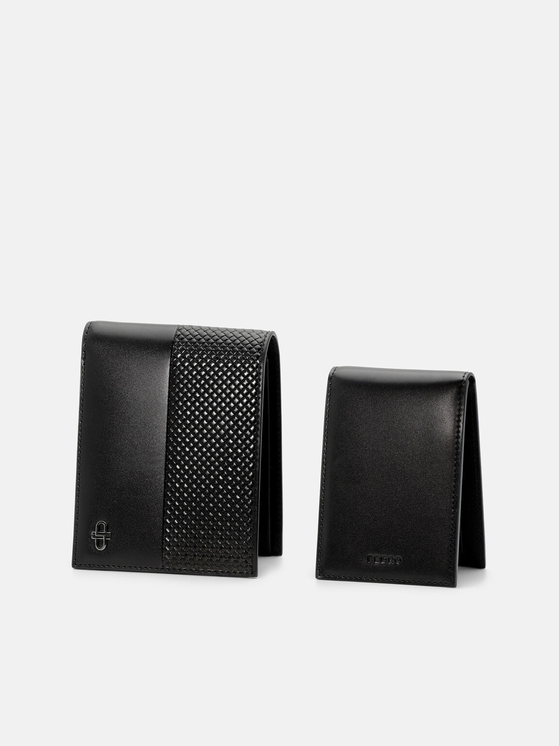 Dompet Lipat Dua Kulit Embossed dengan Sisipan, 