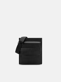 Hitam