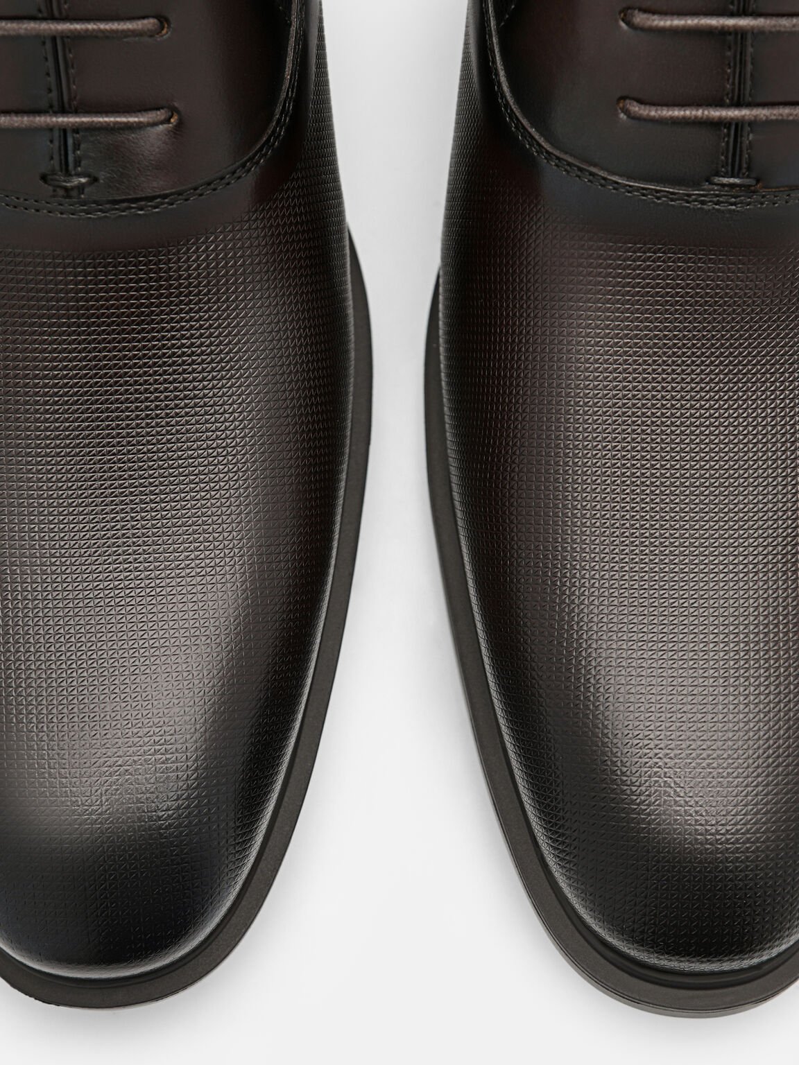 Altitude Lightweight Leather Oxford Shoes, 