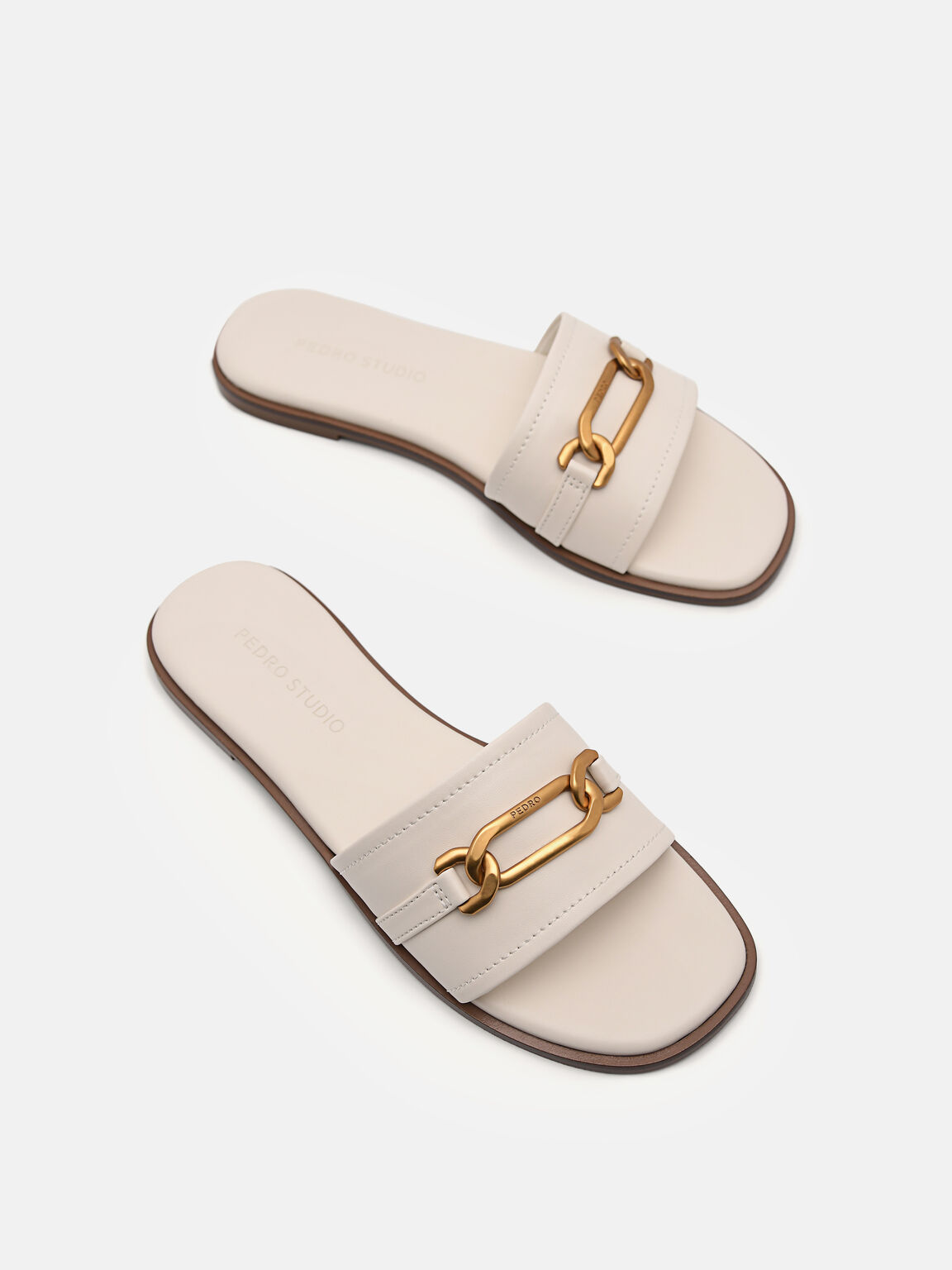 PEDRO Studio Jeanne Flats, 