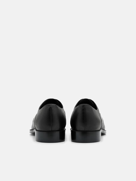 Sepatu Derby Kulit Saffiano, 