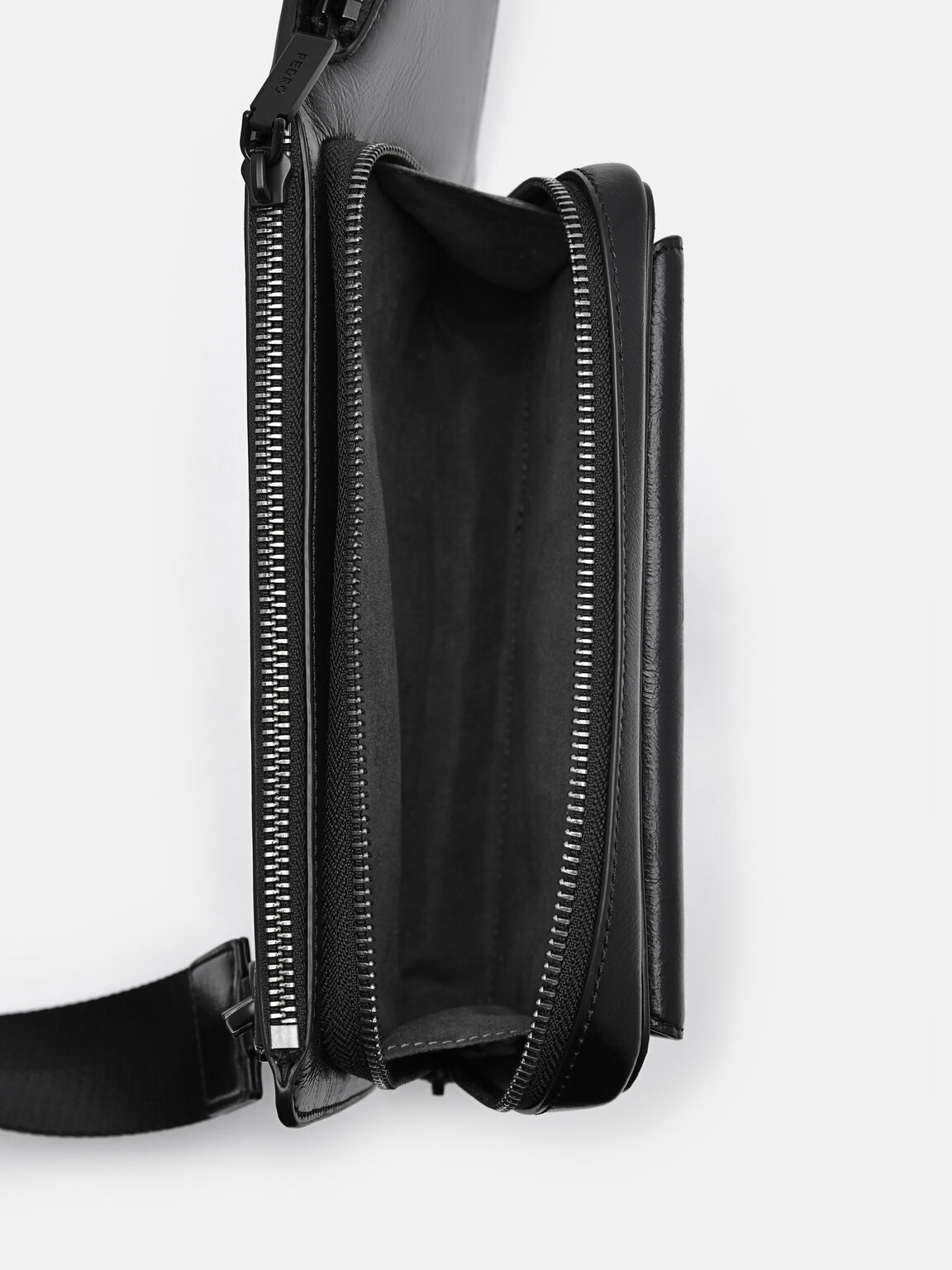 Pouch Crossbody Kulit Wrinkled, 