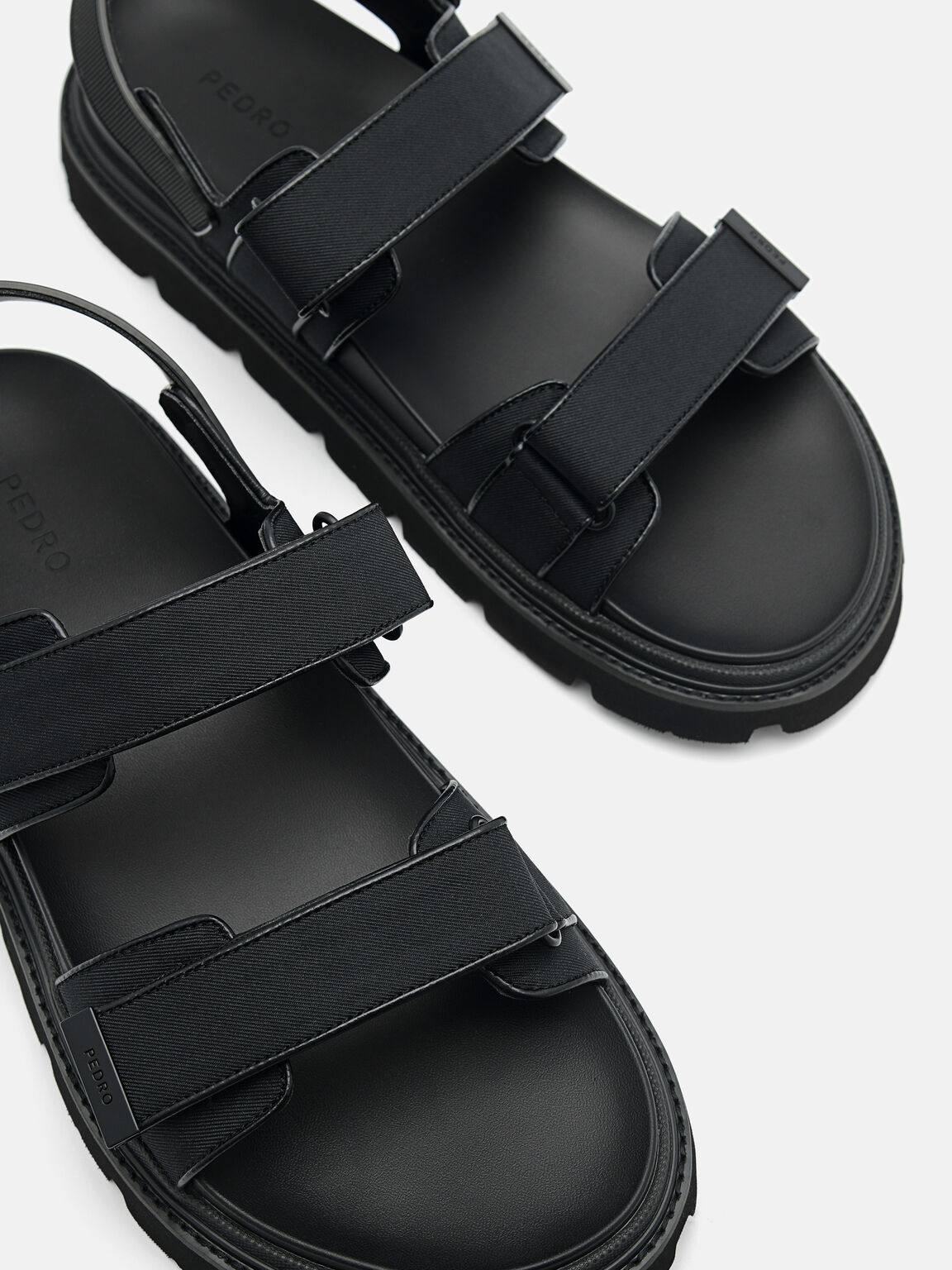 Sandal Bertali Bryson, 