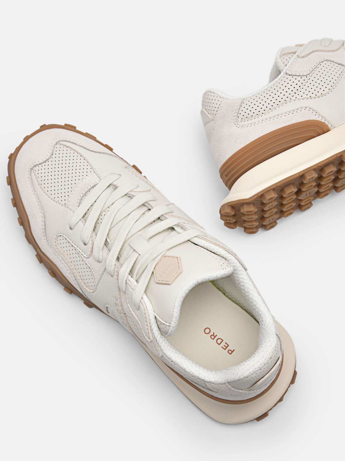 Sepatu Sneakers Suede Node Wanita, 