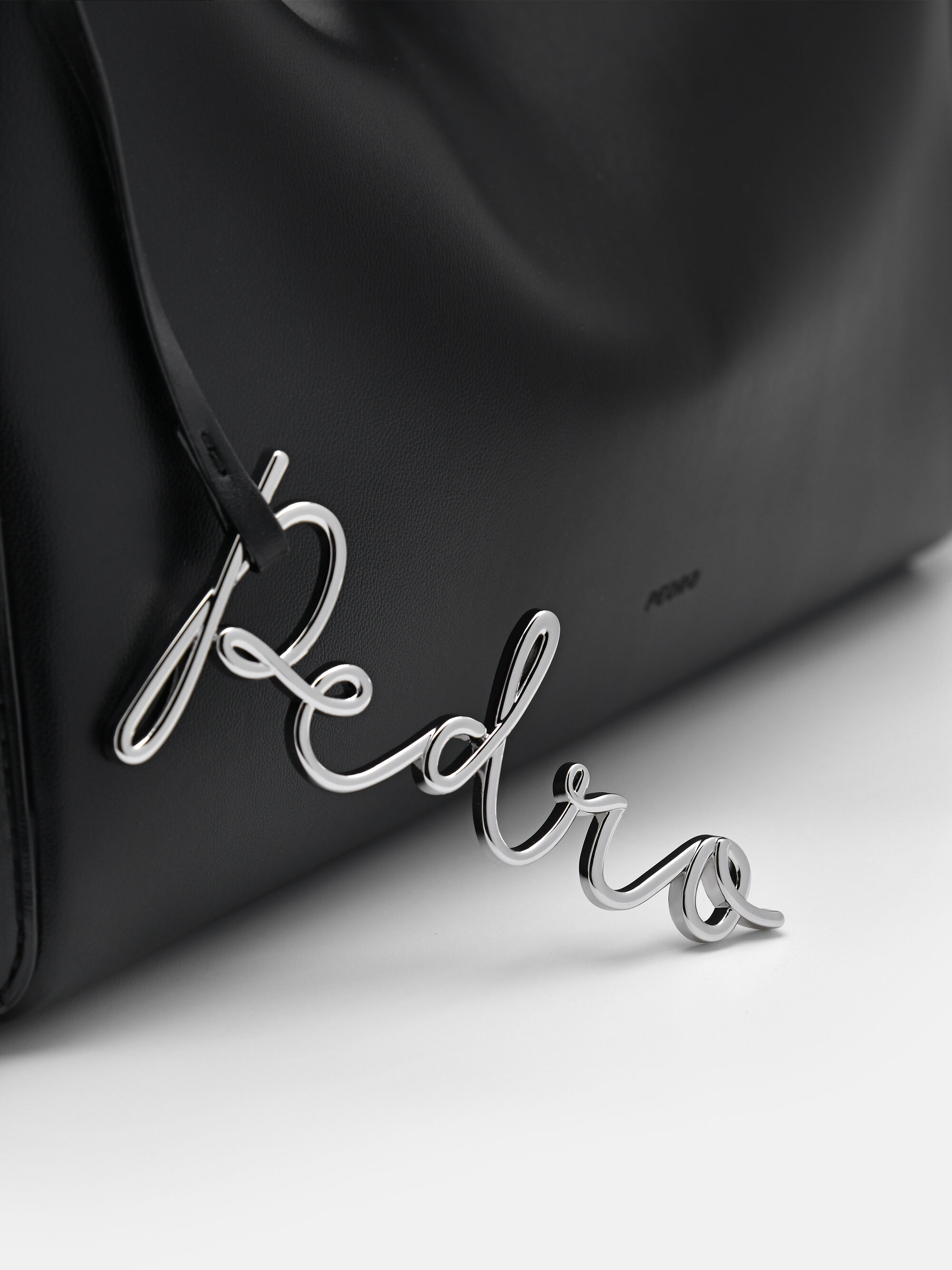 Alanis Shoulder Bag - Black - PEDRO ID