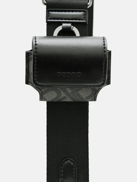 Tas Selempang Travis, 