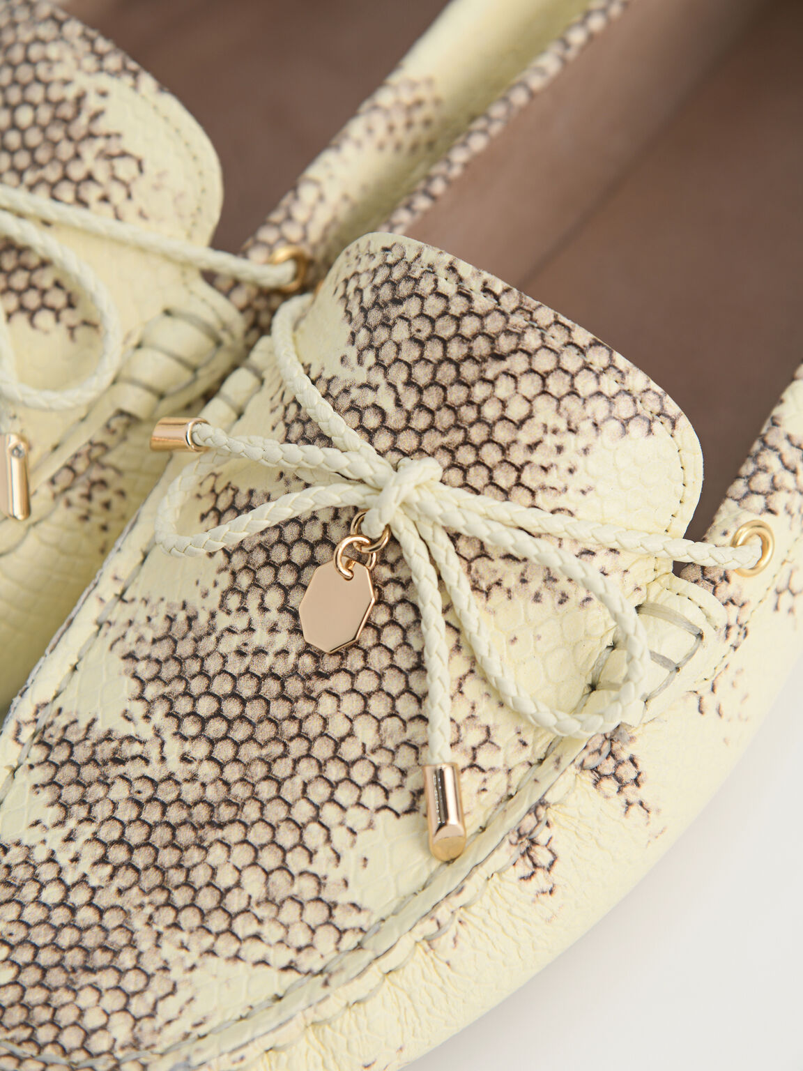Textured Leather Bow Driving Shoes, Multi