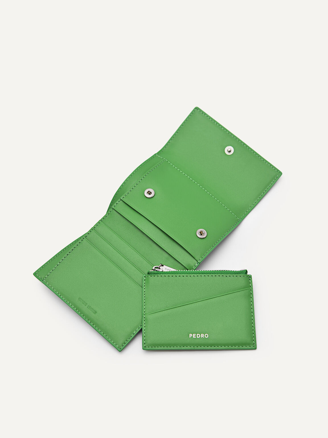Dompet Tri-Lipat Kulit dalam Pixel, , hi-res