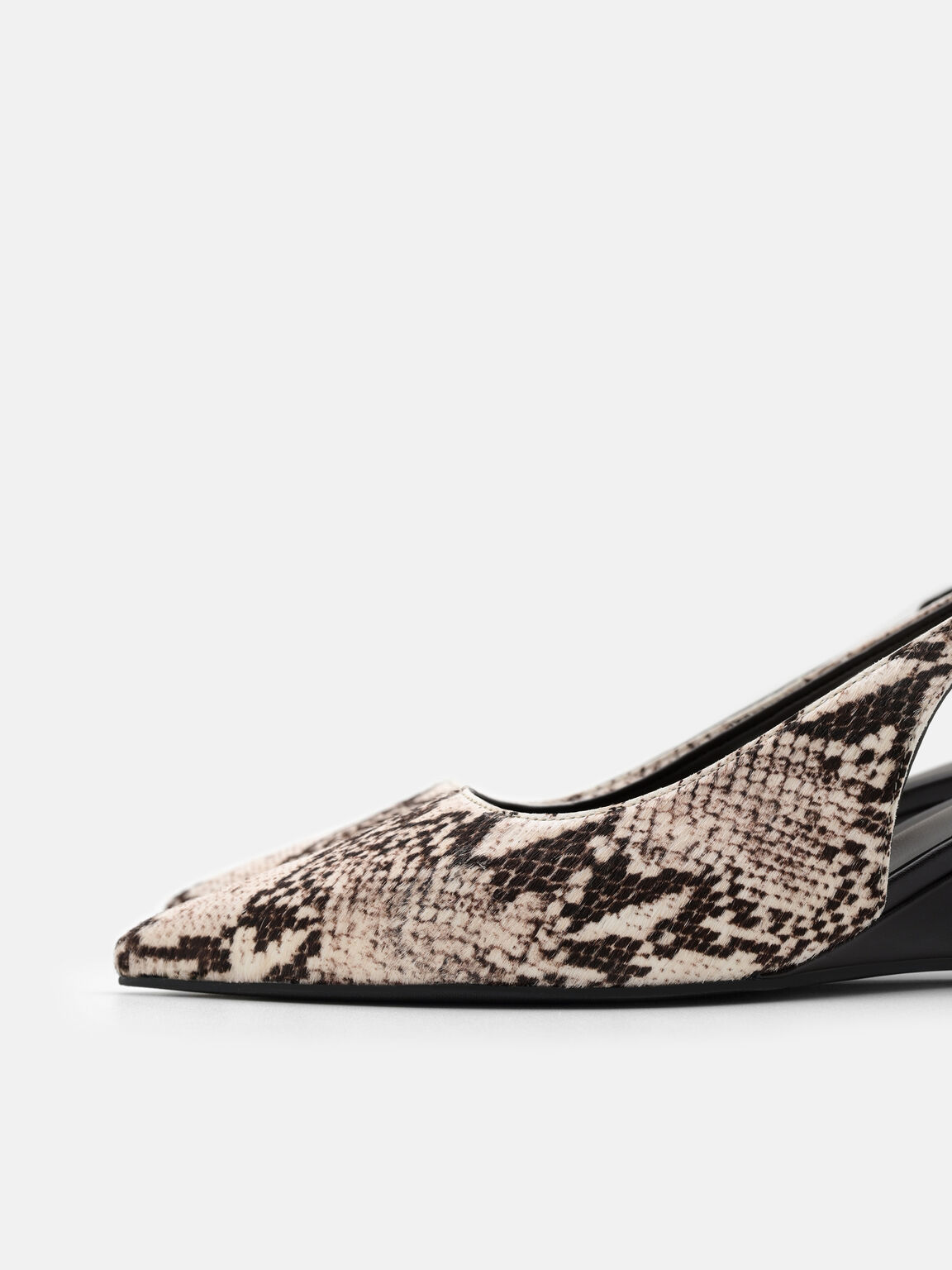 Sepatu Pumps Slingback Wedge Kulit Adena, , hi-res