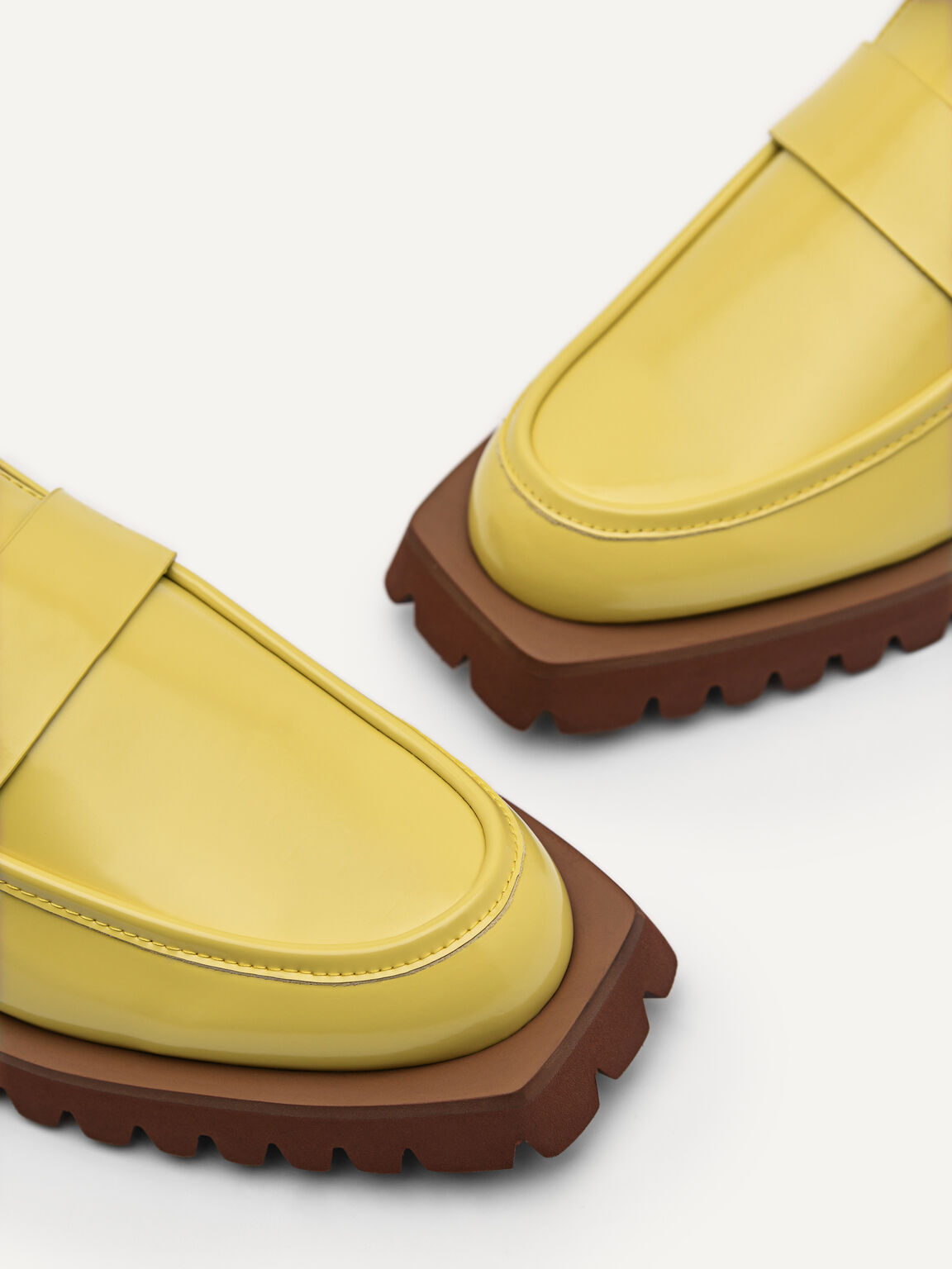 Mules Loafer Tebal Grapnel, 