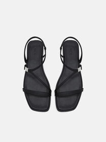 Hitam