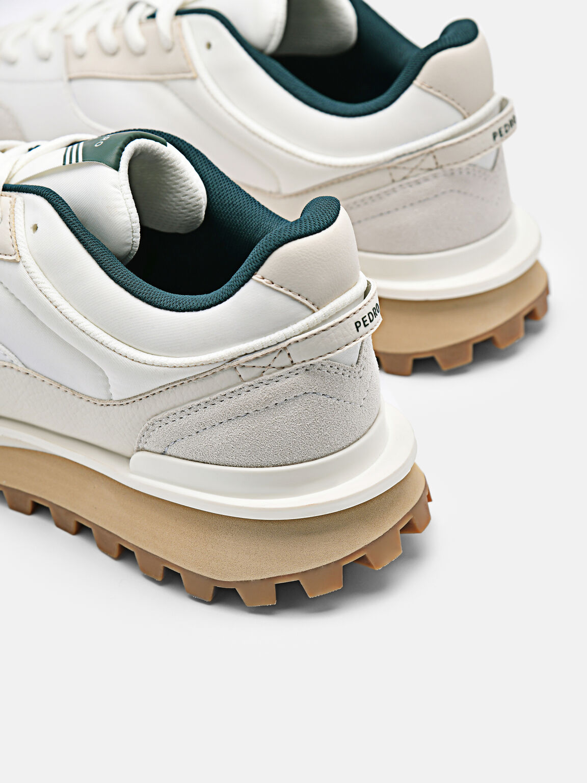 Sepatu Kets Suede Aliran Wanita, 