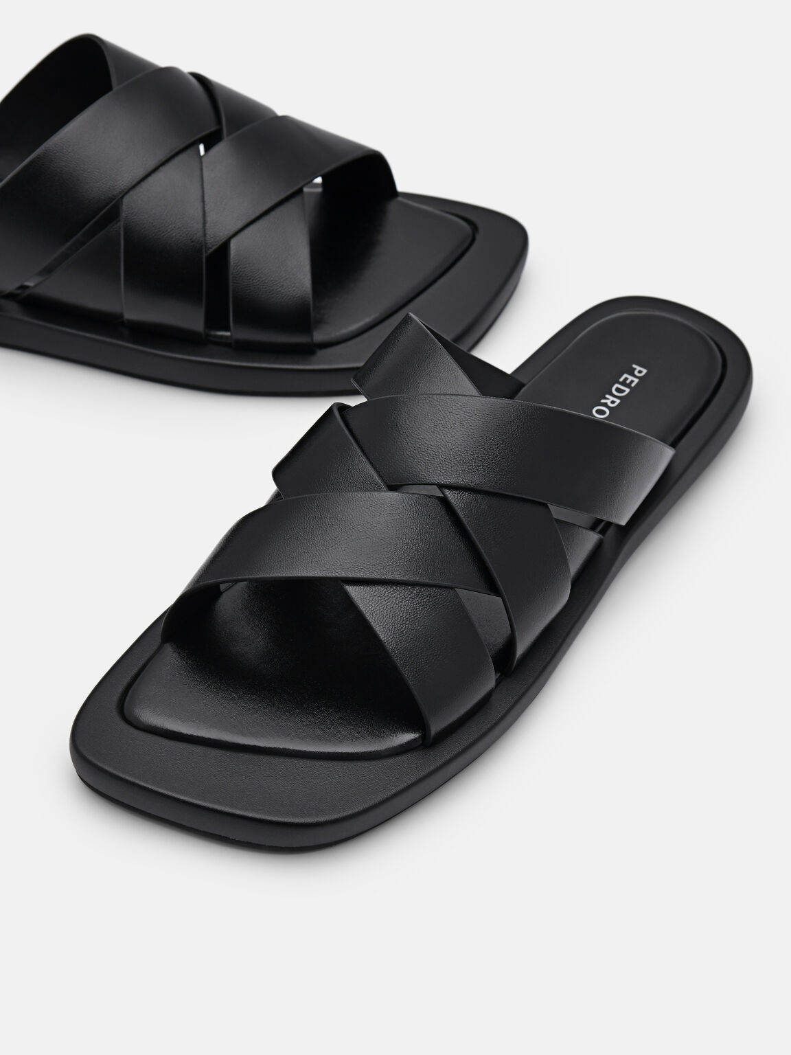 Izzie Flat Sandals, 