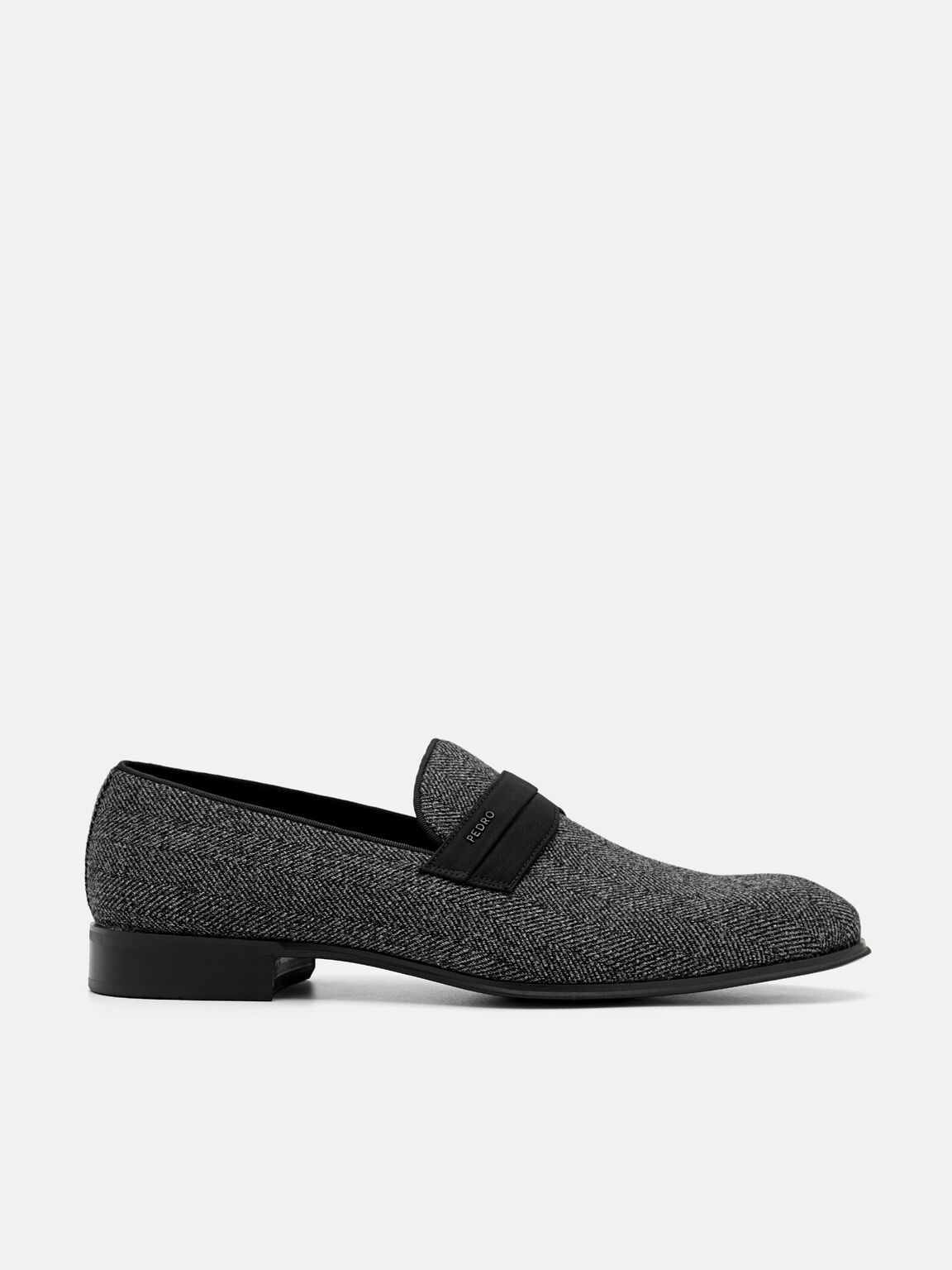 Sepatu Pantofel Kain Clive, 