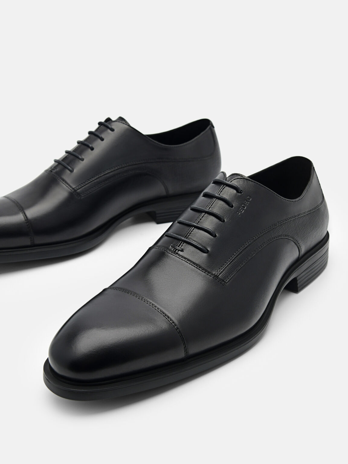 Altitude Lightweight Saffiano Leather Oxford Shoes, 