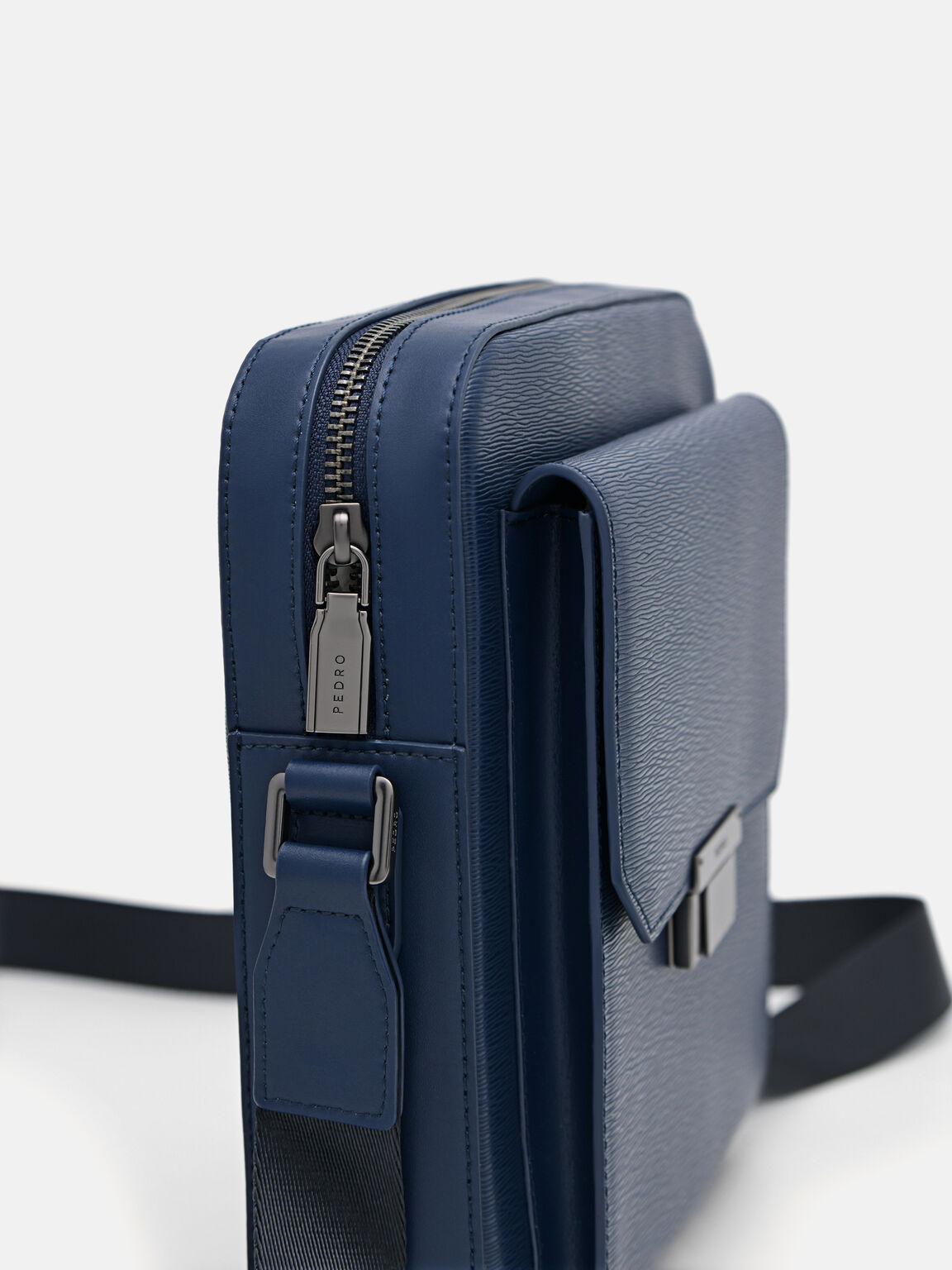 Tas Selempang Kulit Henry, 