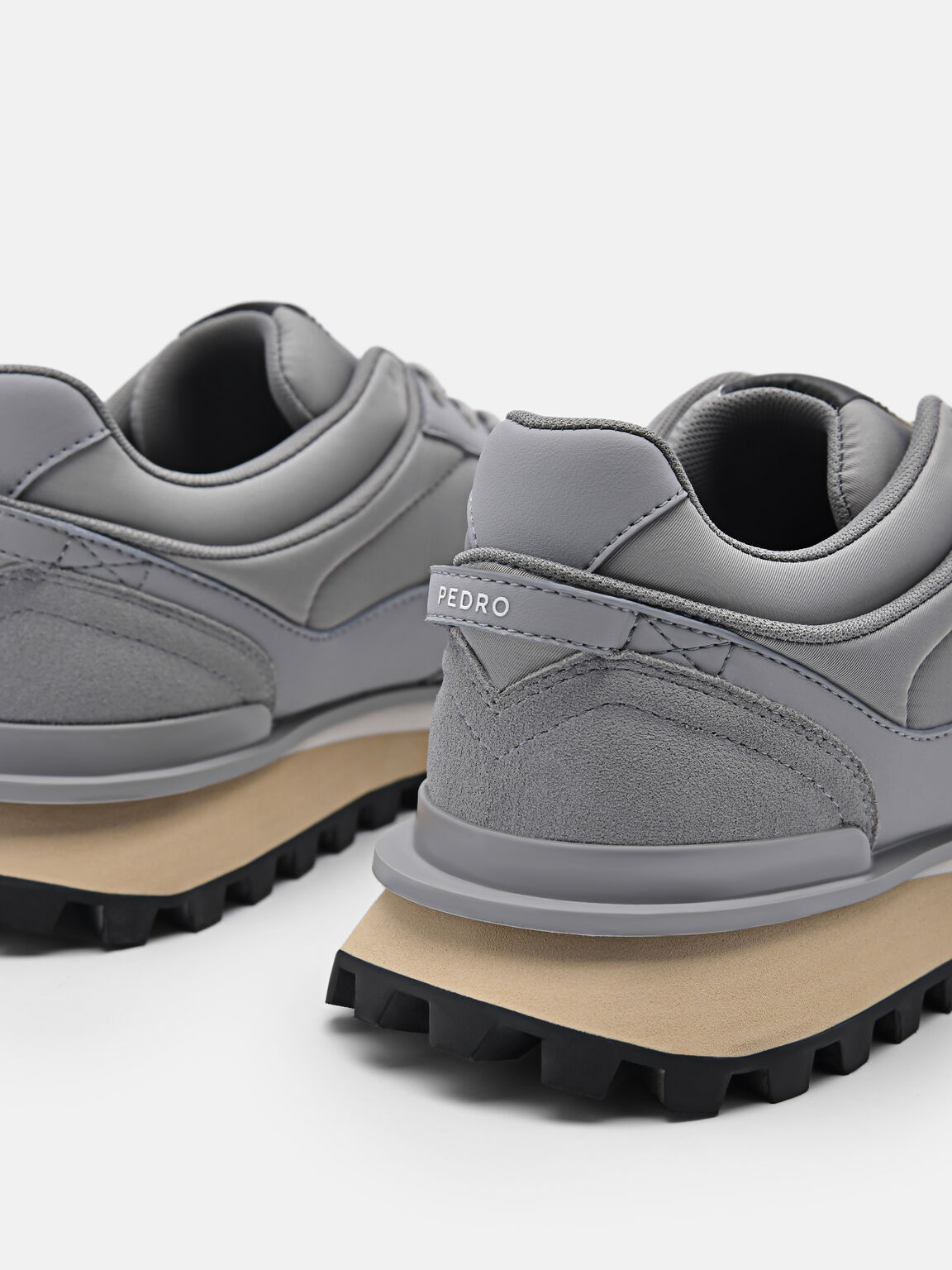 Sepatu Kets Suede Aliran Wanita, 