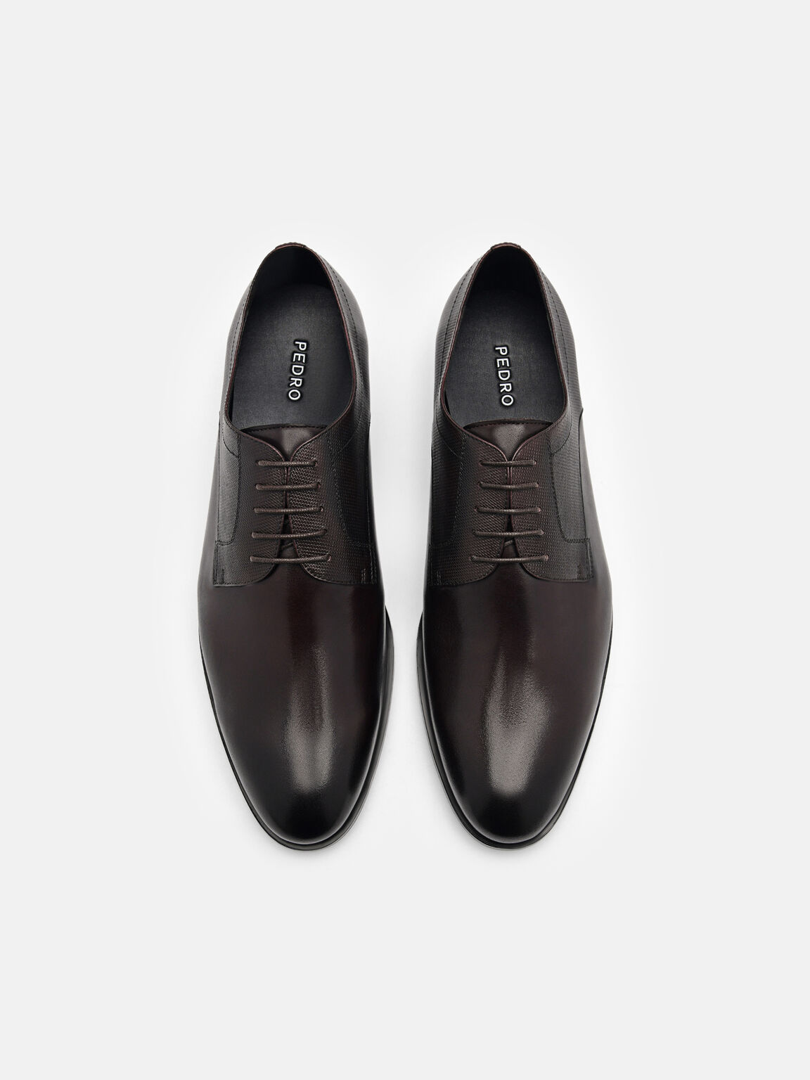 Sepatu Derby Kulit Saffiano, 